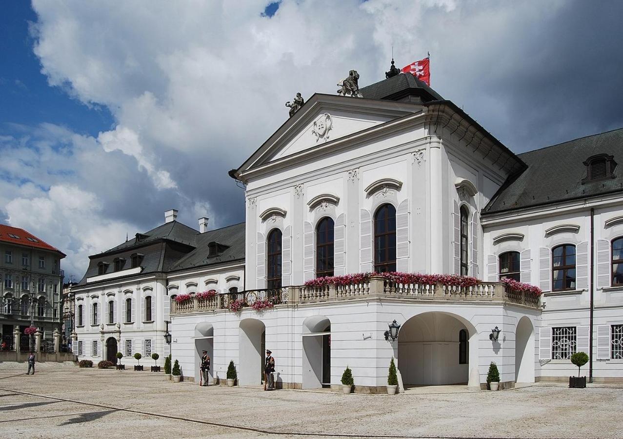 Lermont Apartment Old Town Bratislava Esterno foto